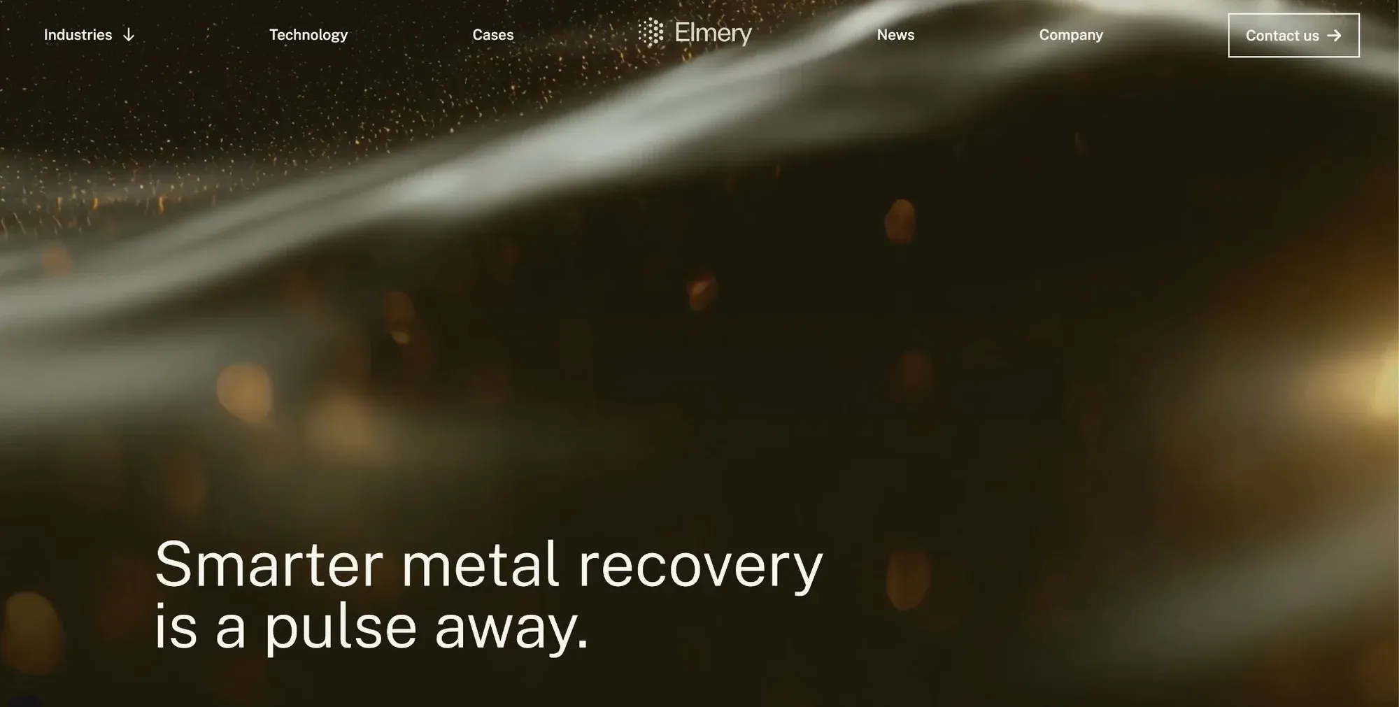 Elmeryn verkkosivuston pääkuva hehkuvine partikkeleineen ja tekstillä Smarter metal recovery is a pulse away.
