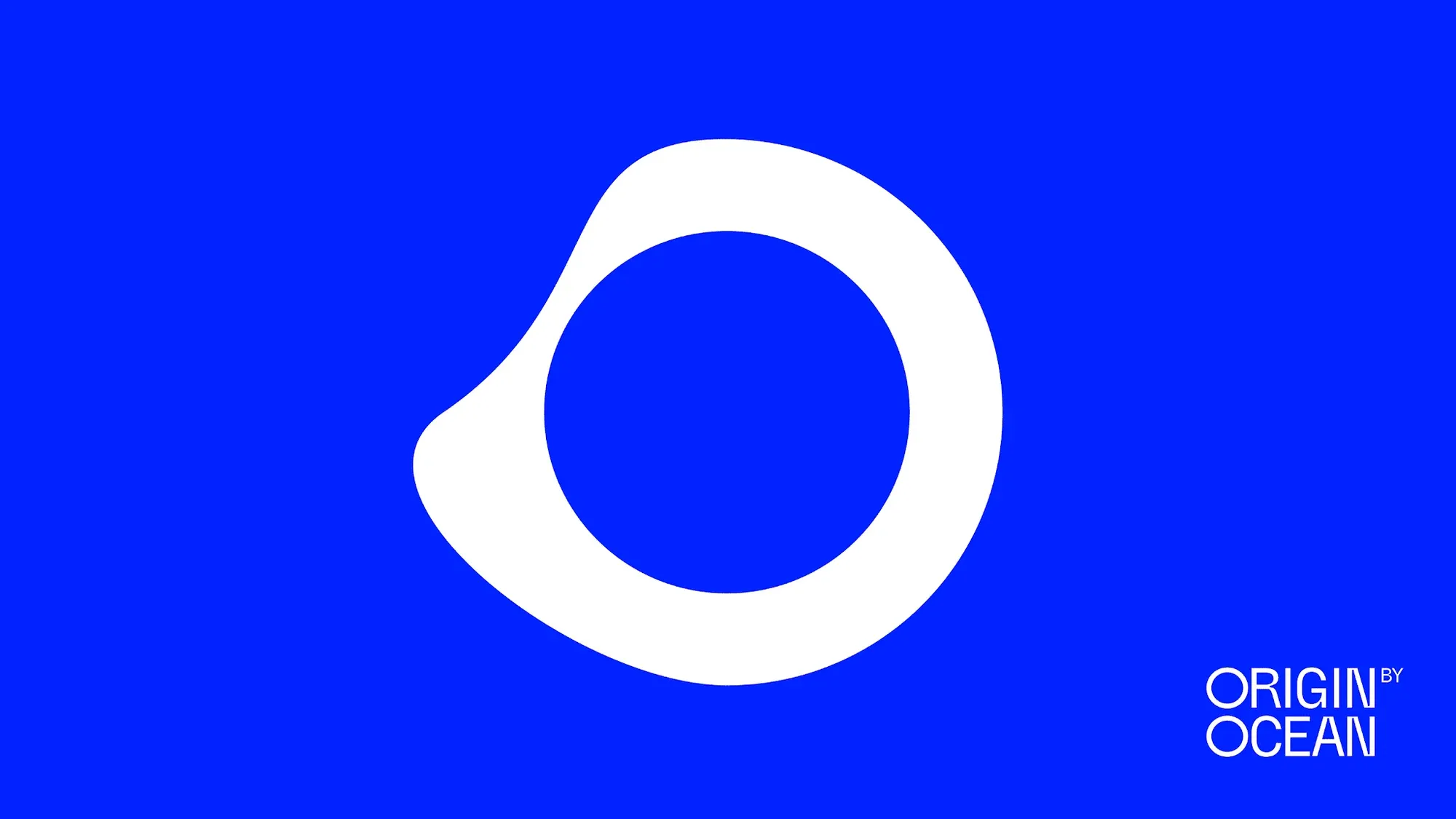 Origin by Oceanin valkoinen symboli sinisellä.